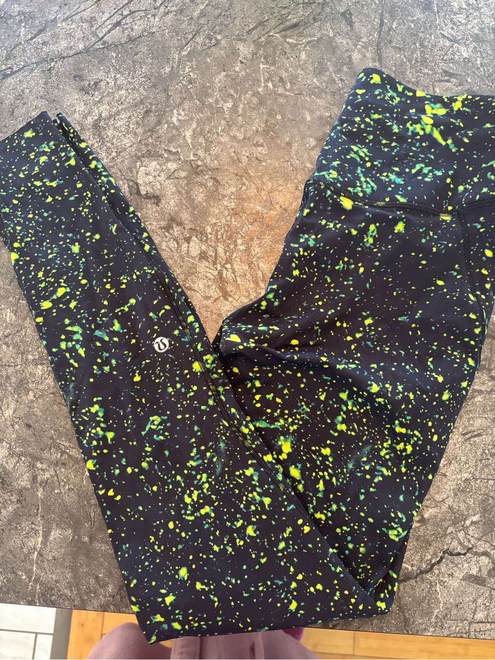 Lululemon fast and free leggings with pockets on the side size 8